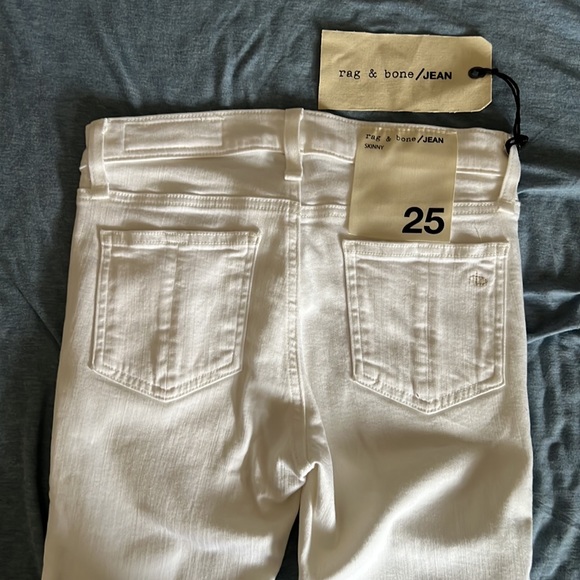 $85 - WHITE Rag and Bone / Jean skinny - Picture 9 of 11